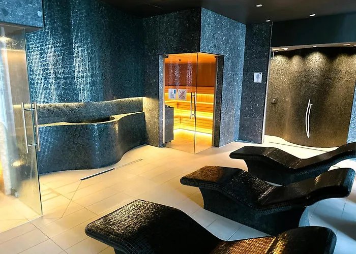 Polanki Aqua Z Garazem, Basen, Strefa